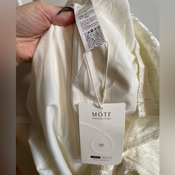 MOTF Naturally Chic Textured Cream Short Sleeve Dress – Size M – NWT - Picture 2 of 4